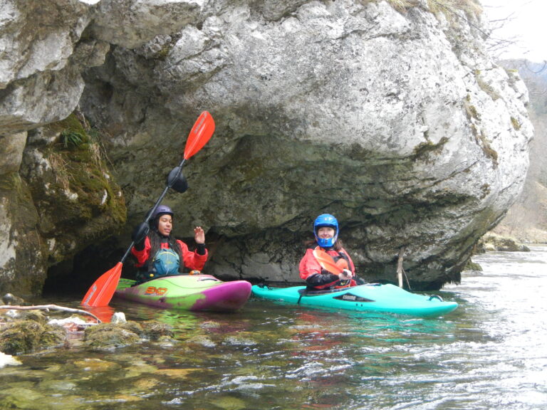 Yasmin und Fiona im Kehrwasser